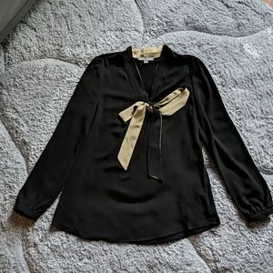 Tinley Road Black Dressy top